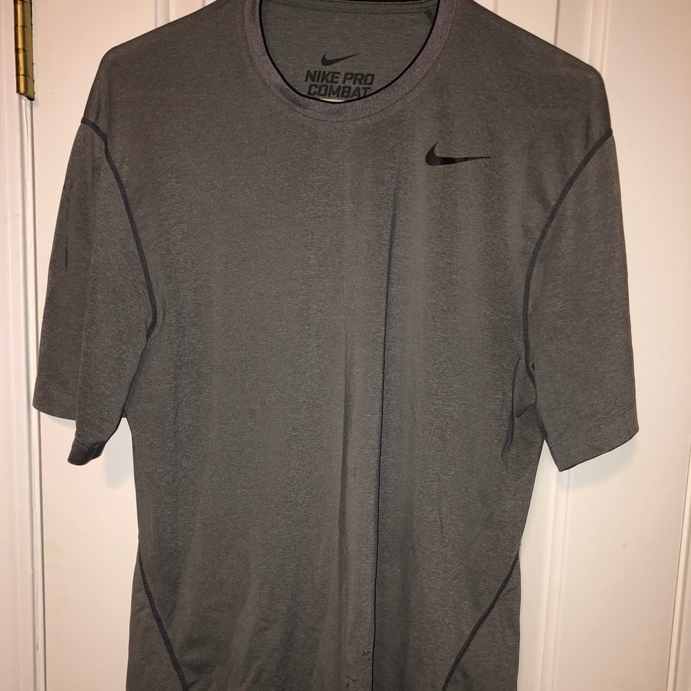 Nike Pro Combat DriFit Men’s T-shirt Medium